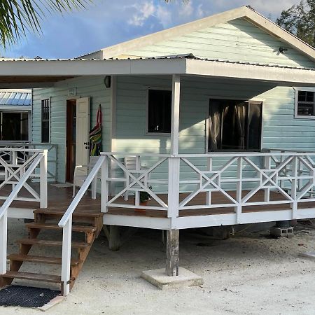 Hidden Treasure Vacation Home Blue Bay Cottage キー・カーカー エクステリア 写真