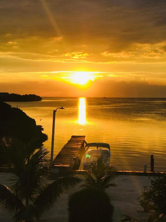 Hidden Treasure Vacation Home Blue Bay Cottage キー・カーカー エクステリア 写真